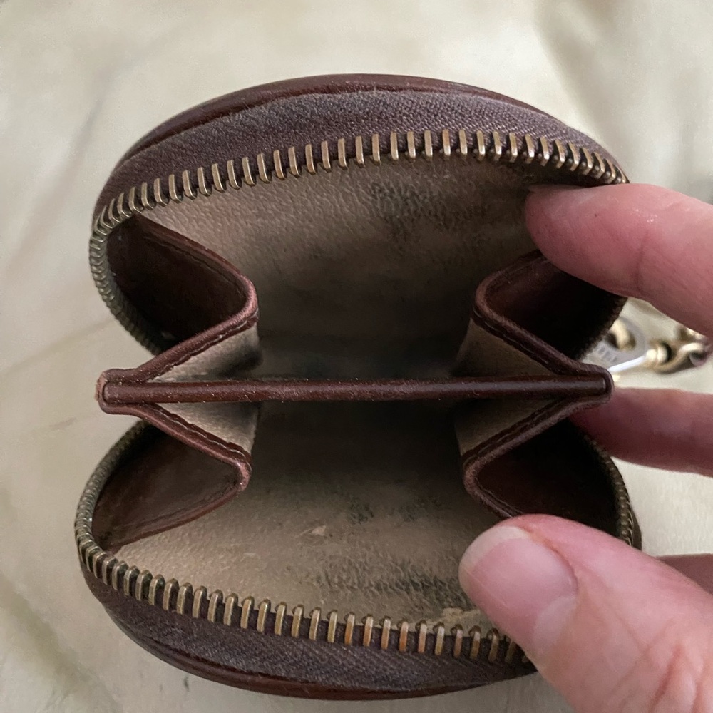 Vintage Dooney & Bourke Big Duck Circle Zip Coin Wallet AWL Leather - Picture 13 of 13